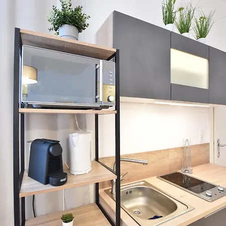 Super With Free Parking *