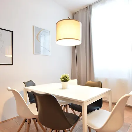 Apartment Super With Free Parking Innsbruck