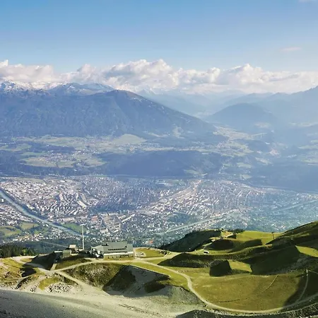 Super With Free Parking Апартаменты