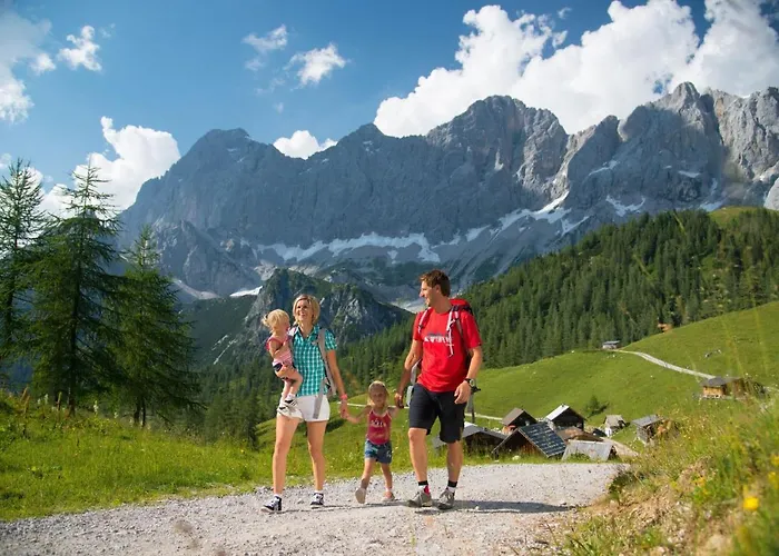 Апартаменти Super With Free Parking *