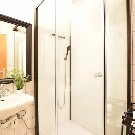 Super With Free Parking *